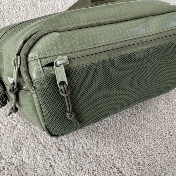 Calpak Terra Sling - Juniper Green - Picture 10 of 12